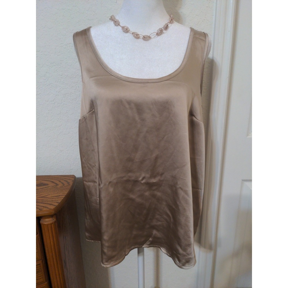 Old Navy Women's Shimmery Tank Top. Size L NWT